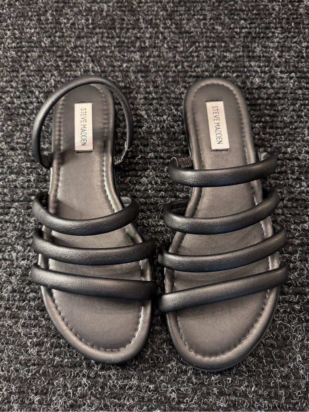 Steve Madden Women’s Jarah Sandals Flat-Black- Strappy Size 9